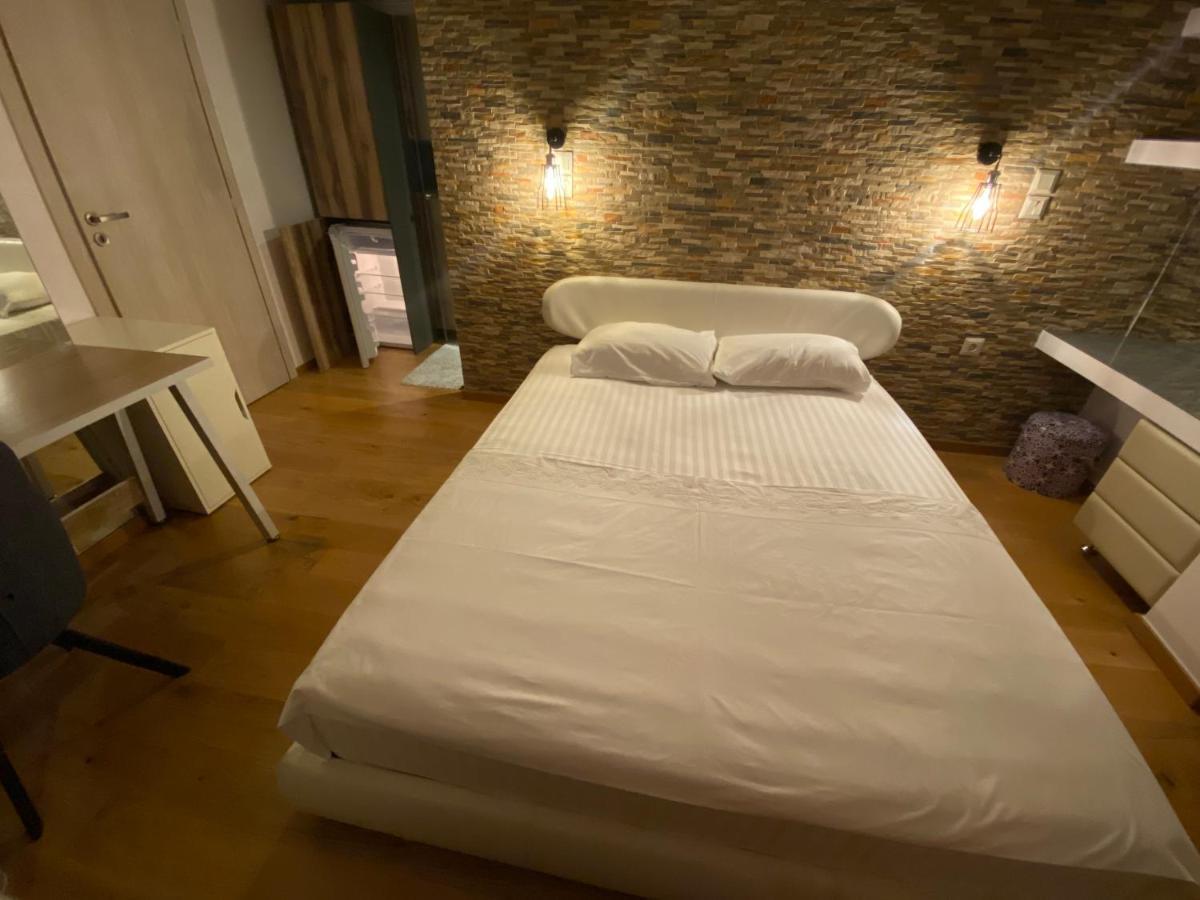 Helen Luxury Loft Design Meisonette-Apartment Афины Экстерьер фото